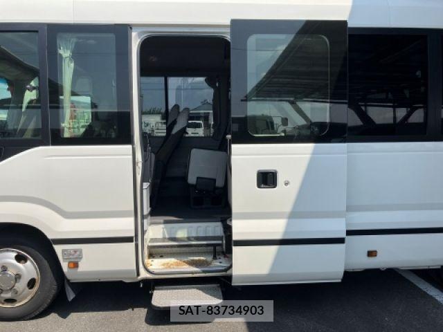 Toyota COASTER 2017-12 8073268-6
