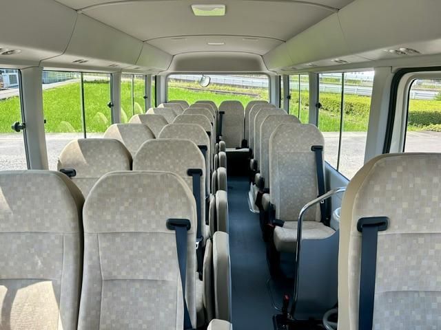 Toyota COASTER 2017-09 8186338-13