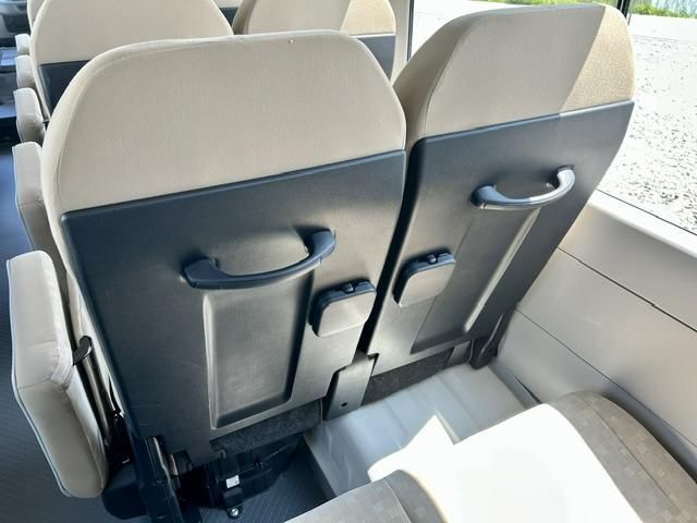 Toyota COASTER 2017-09 8186338-15