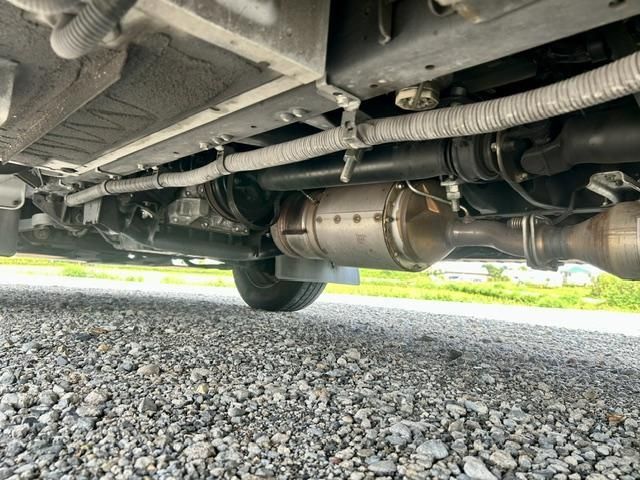 Toyota COASTER 2017-09 8186338-25