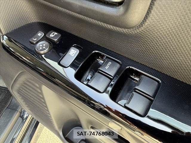 Toyota COASTER 2018-07 8244848-21