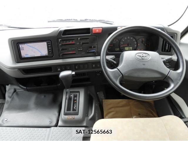 Toyota COASTER 2018-06 8244846-17