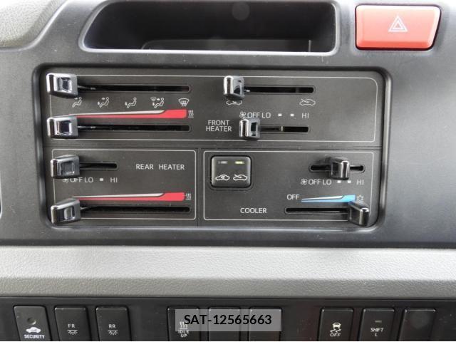 Toyota COASTER 2018-06 8244846-23