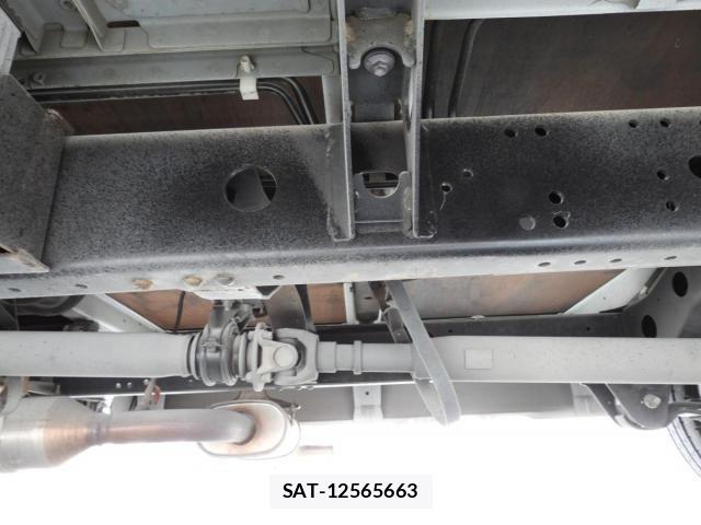 Toyota COASTER 2018-06 8244846-28