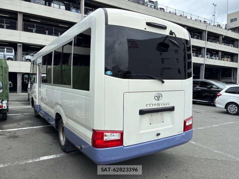 Toyota COASTER 2019-06 8302288-2