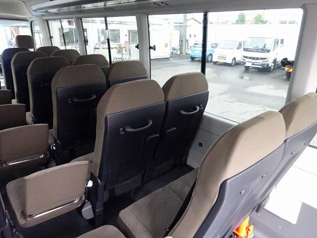 Toyota COASTER 2026-05 8331862-18