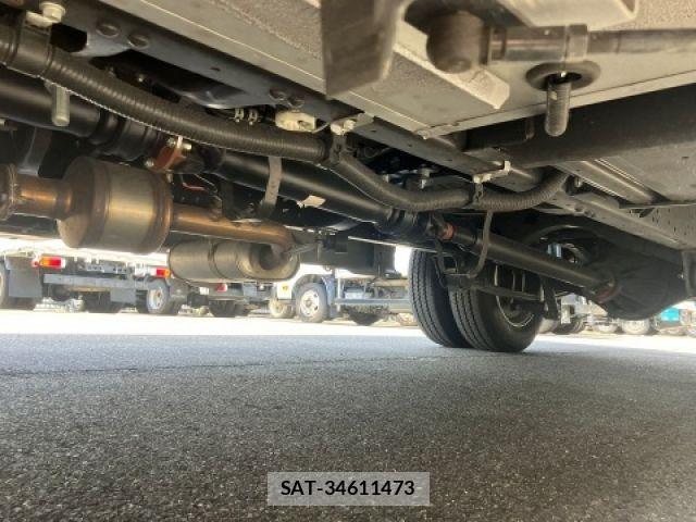 Toyota COASTER 2025-03 8365173-12