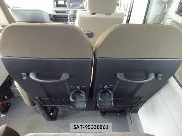 Toyota COASTER 2026-06 8365171-27