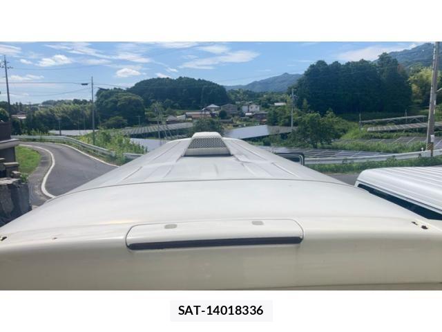 Toyota COASTER 2009-02 8371524-11