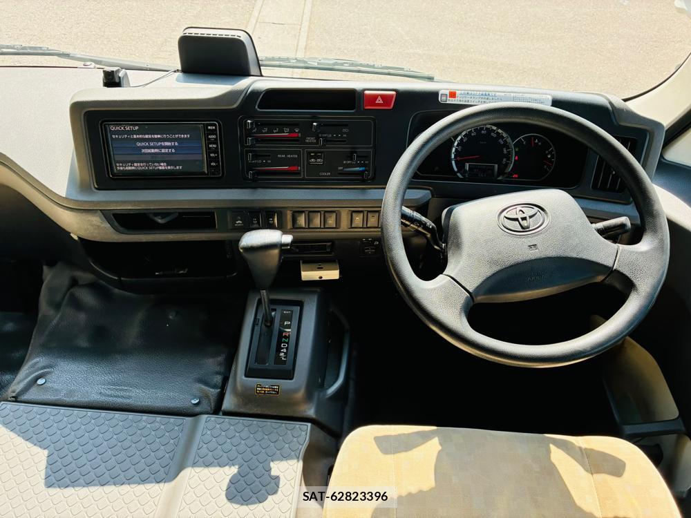 Toyota COASTER 2019-06 8302288-15