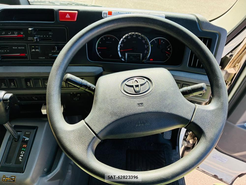 Toyota COASTER 2019-06 8302288-16