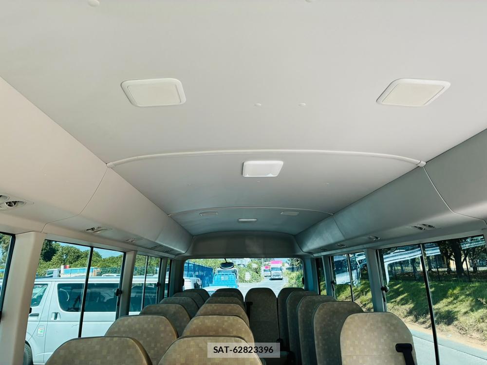 Toyota COASTER 2019-06 8302288-24