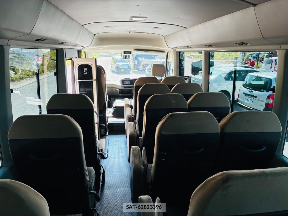 Toyota COASTER 2019-06 8302288-25