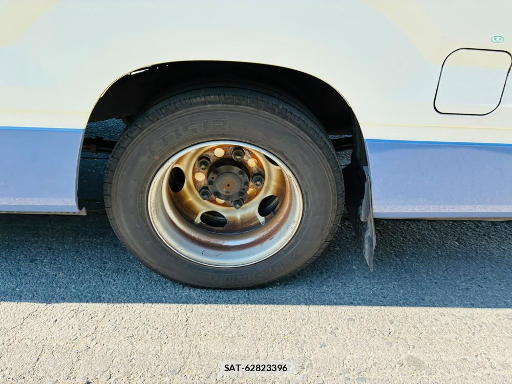 Toyota COASTER 2019-06 8302288-30