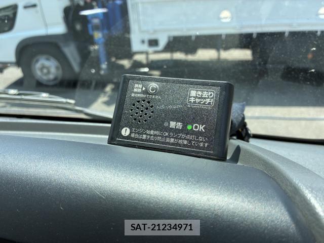 Toyota COASTER 2017-05 8561458-4