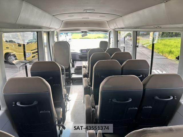 Toyota COASTER 2017-04 8561456-18