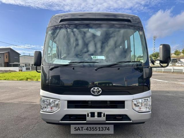 Toyota COASTER 2017-04 8561456-1