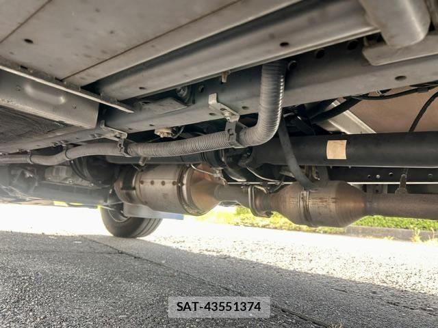 Toyota COASTER 2017-04 8561456-25
