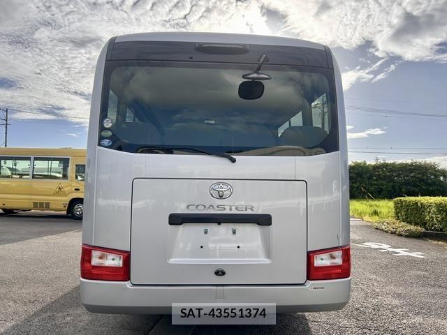 Toyota COASTER 2017-04 8561456-5