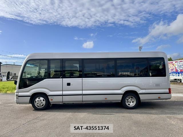 Toyota COASTER 2017-04 8561456-7