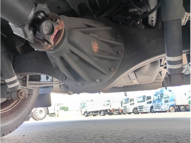 Toyota COASTER 2018-01 8732867-12