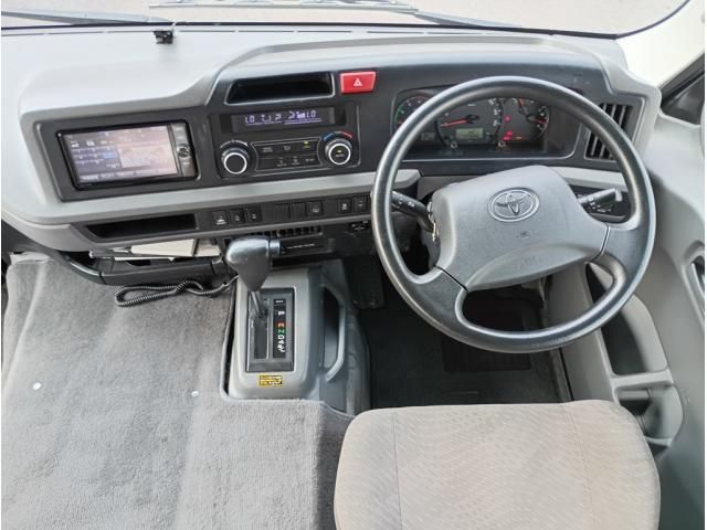 Toyota COASTER 2018-01 8732867-19