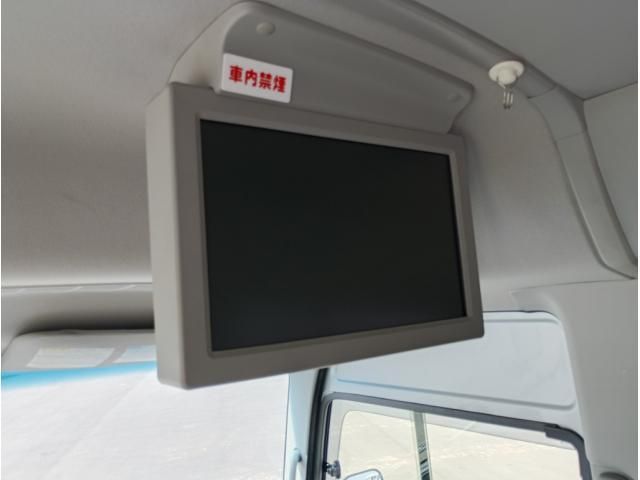 Toyota COASTER 2018-01 8732867-27