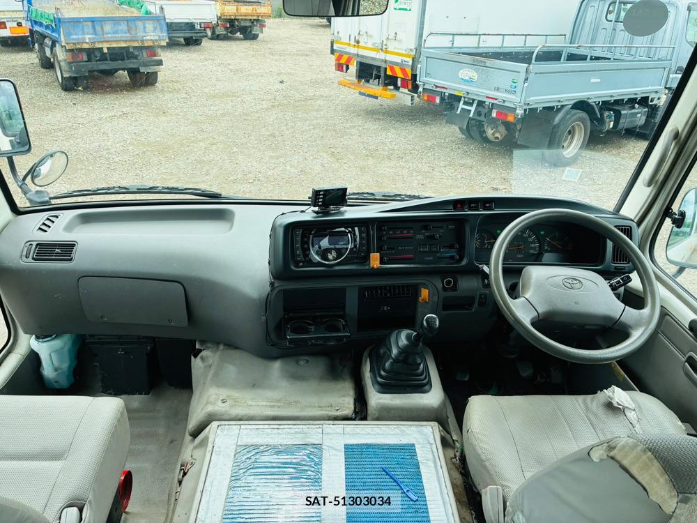 Toyota COASTER 2008-12 8674491-11