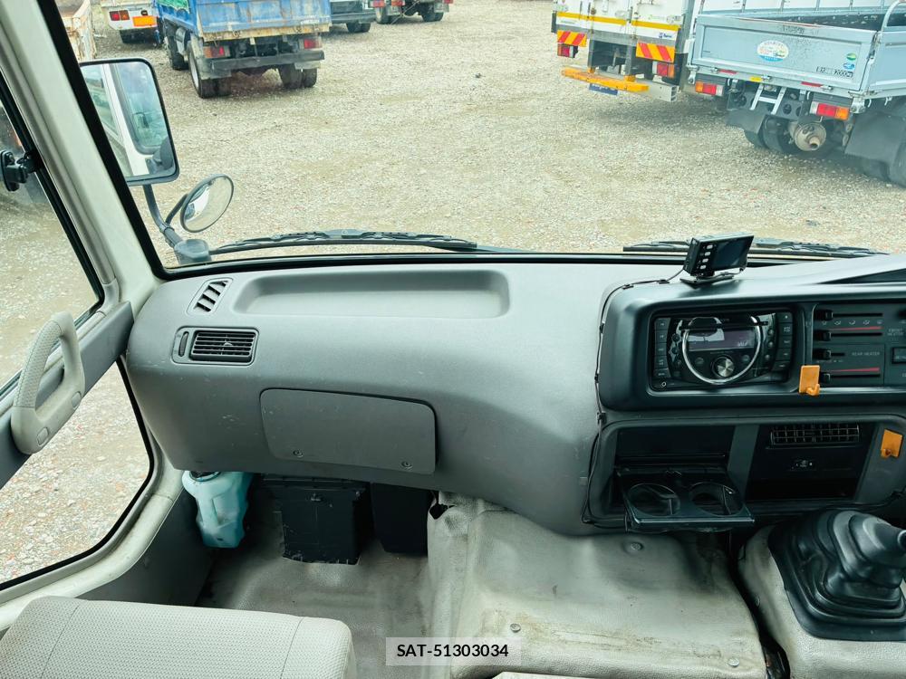 Toyota COASTER 2008-12 8674491-15