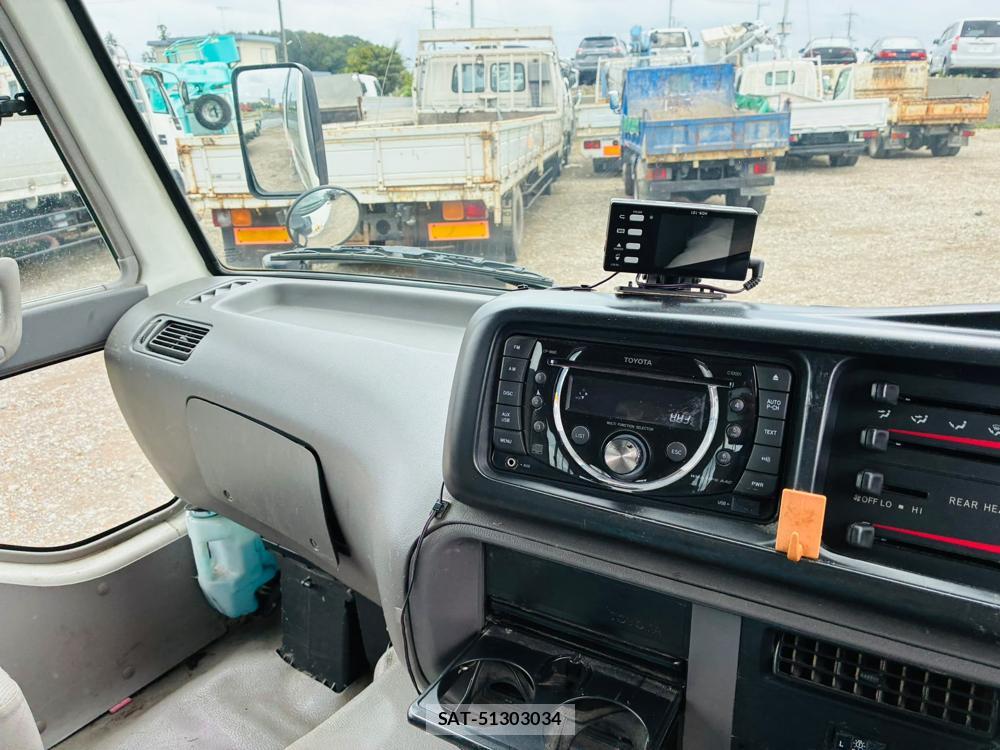 Toyota COASTER 2008-12 8674491-17