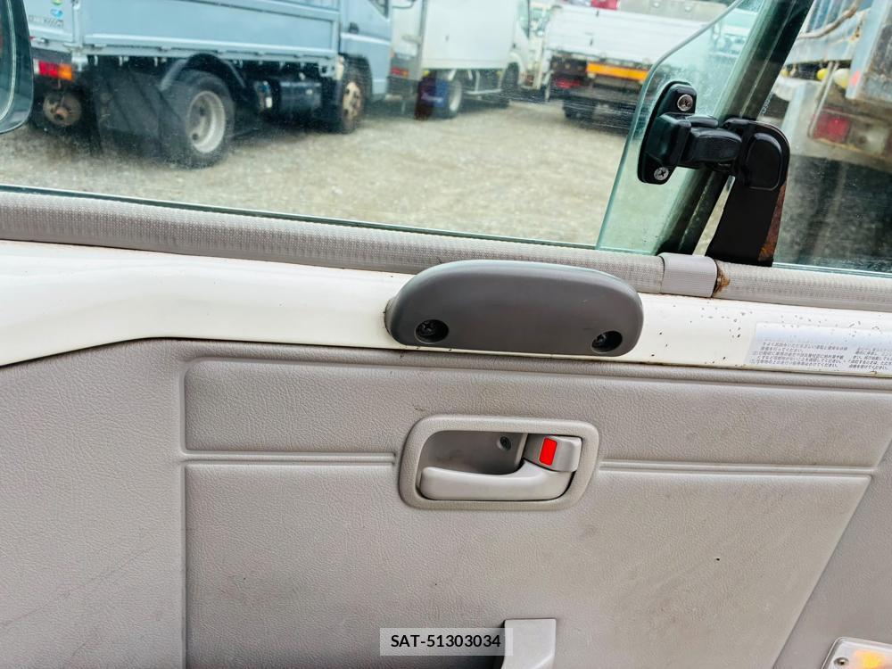 Toyota COASTER 2008-12 8674491-19