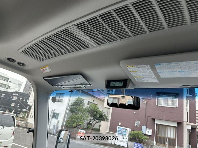 Toyota COASTER 2018-11 8828244-9