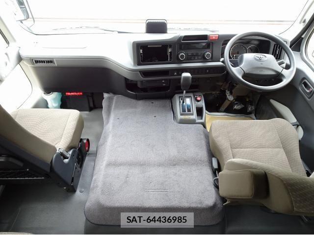 Toyota COASTER 2026-07 8879125-25