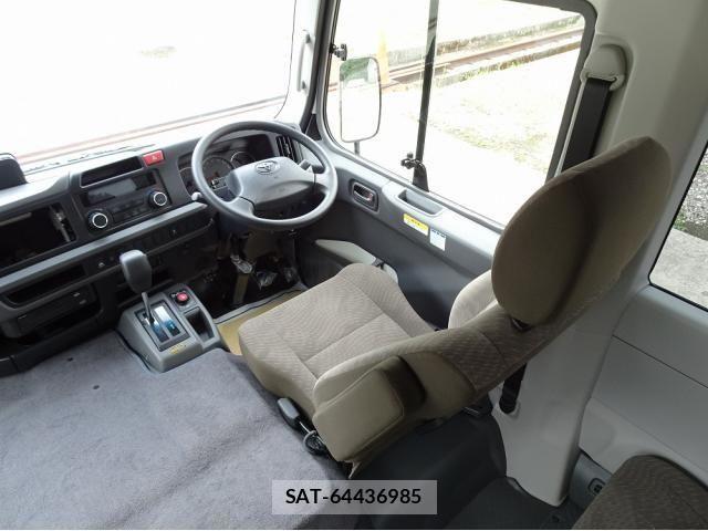 Toyota COASTER 2026-07 8879125-27