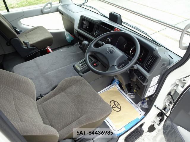 Toyota COASTER 2026-07 8879125-7