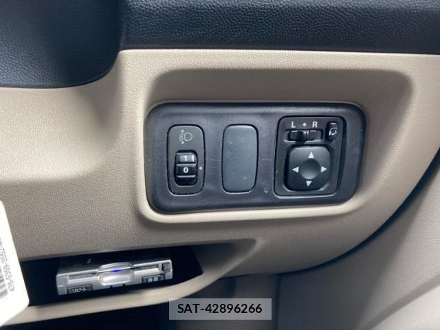 Mitsubishi COLT 2012-04 8354156-18