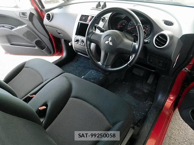 Mitsubishi COLT 2009-09 8411671-2