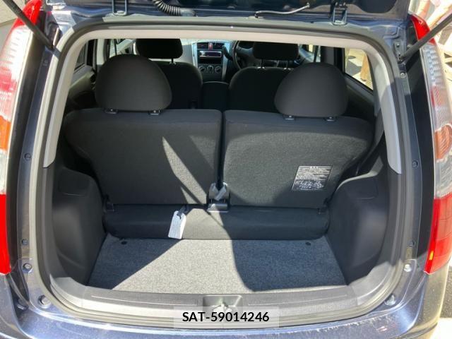 Mitsubishi COLT 2009-10 8883425-9