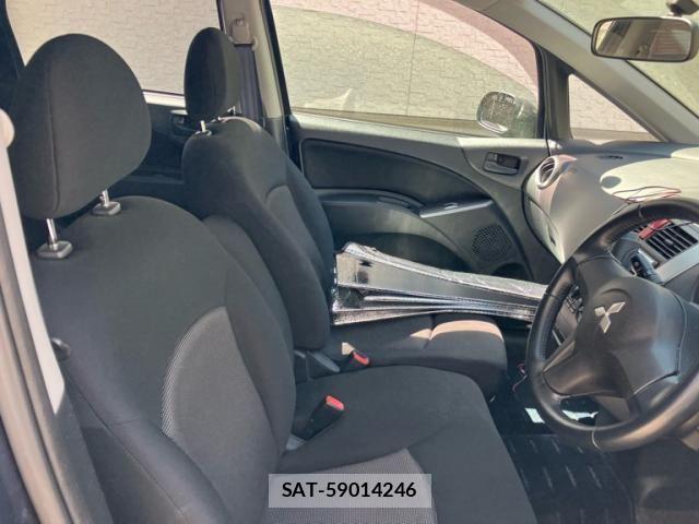Mitsubishi COLT 2009-10 8883425-7