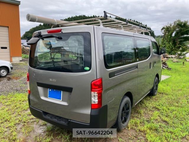 Isuzu COMO 2013-06 8779763-4