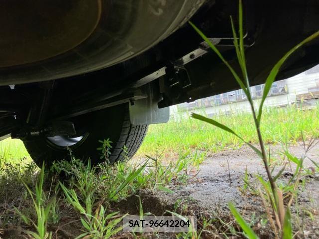 Isuzu COMO 2013-06 8779763-8