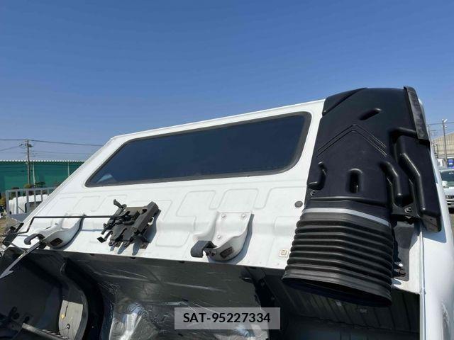 Nissan CONDOR 2006-04 832839-16