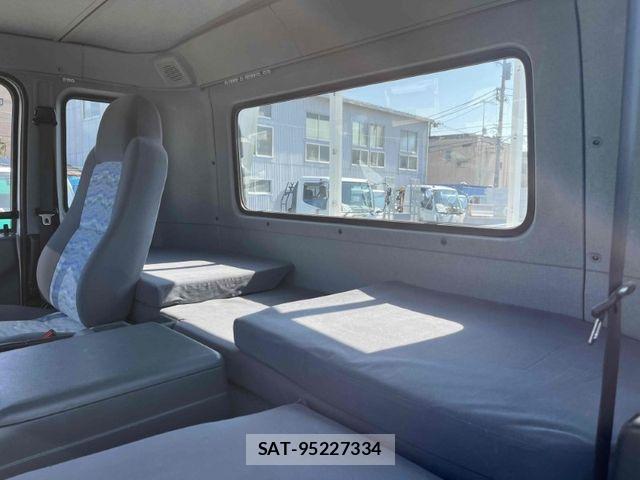 Nissan CONDOR 2006-04 832839-21