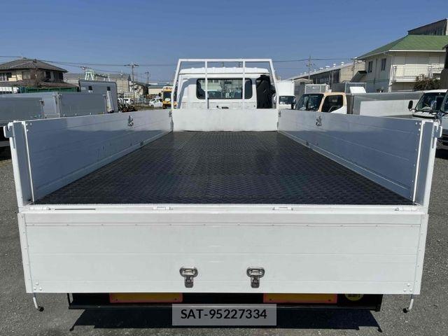 Nissan CONDOR 2006-04 832839-6