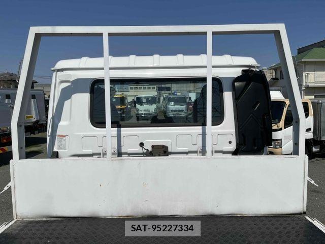 Nissan CONDOR 2006-04 832839-8