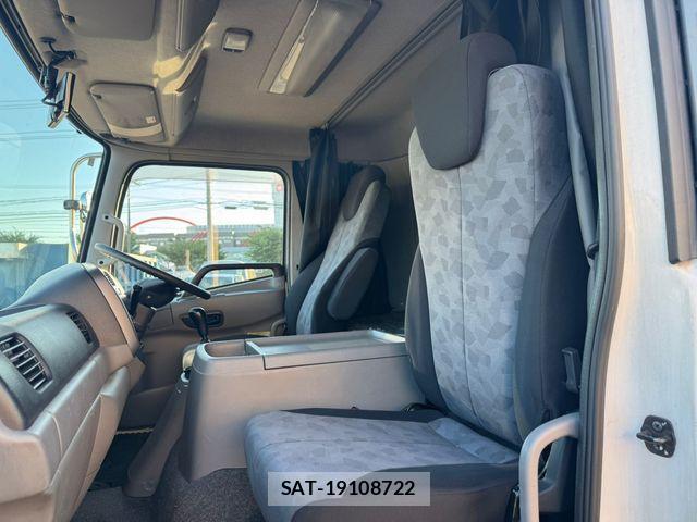 Nissan CONDOR 2015-02 1227499-11