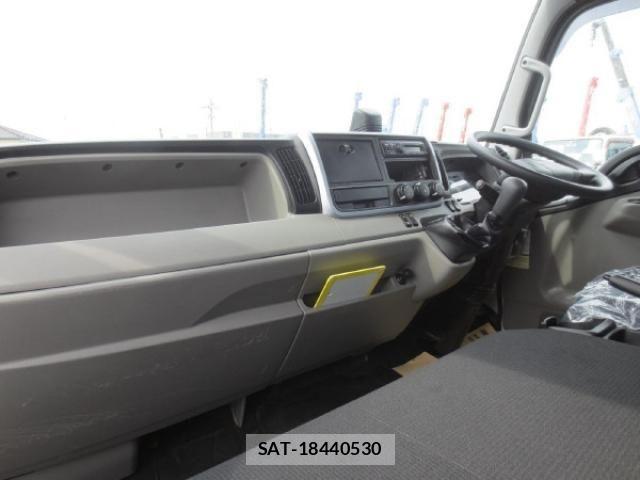 Nissan CONDOR 2020-11 1235382-12