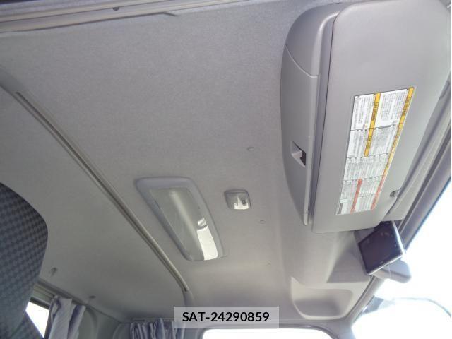 Nissan CONDOR 2021-02 1295511-27