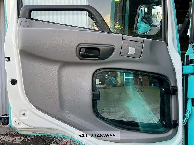 Nissan CONDOR 2014-10 1741766-23