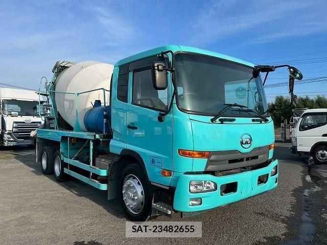 Nissan CONDOR 2014-10 1741766-3